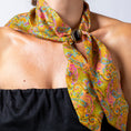Charger l'image dans la visionneuse de la galerie, Foulard de soie Joy Homme et Femme-Les Soieries d'HUBBTON'S