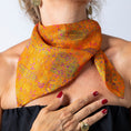 Charger l'image dans la visionneuse de la galerie, Foulard de soie Clémentine Homme et Femme-Les Soieries d'HUBBTON'S
