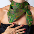 Charger l'image dans la visionneuse de la galerie, Foulard de soie Kaki Homme et Femme-Les Soieries d'HUBBTON'S
