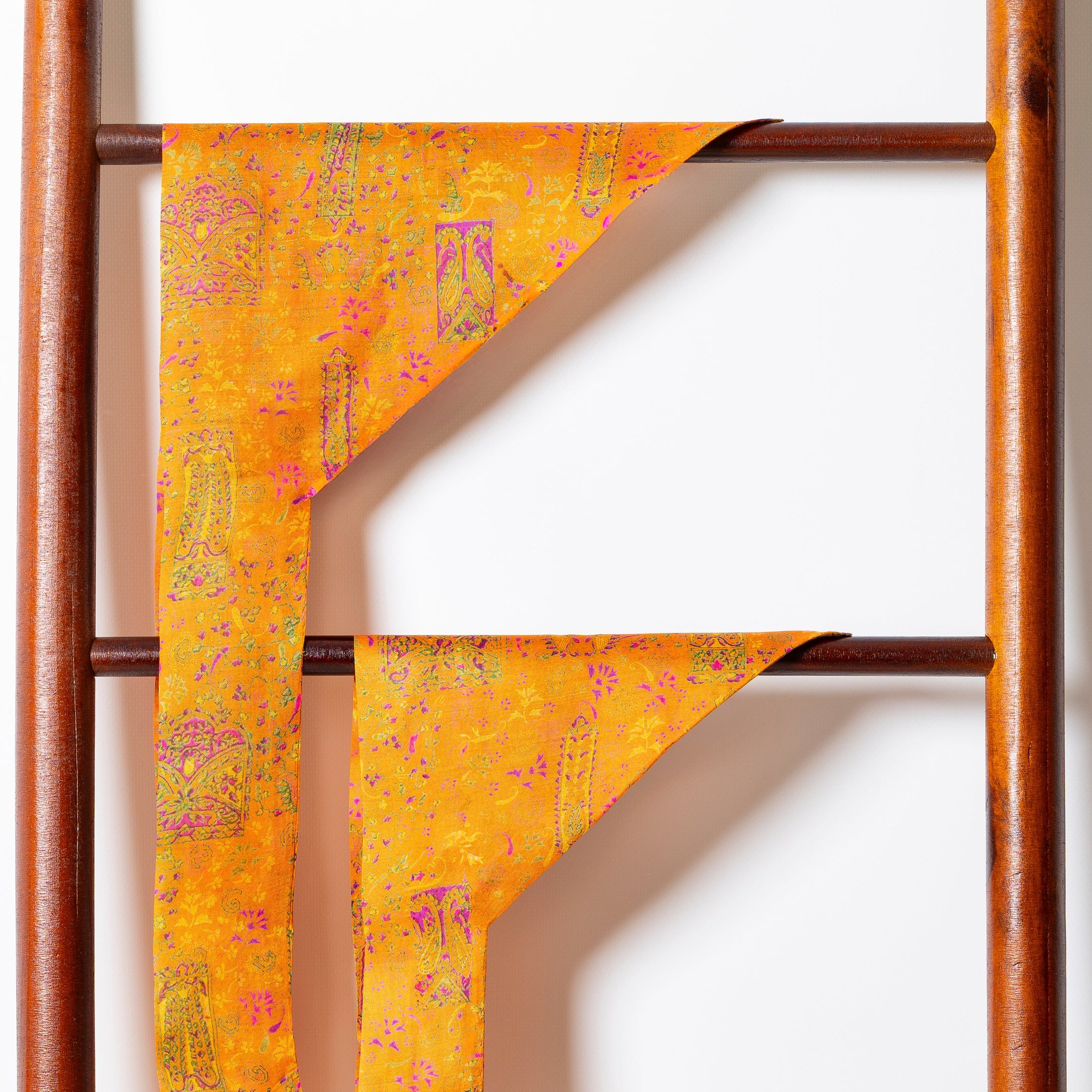 Foulard de soie Clémentine pour chien-Les Soieries d'HUBBTON'S