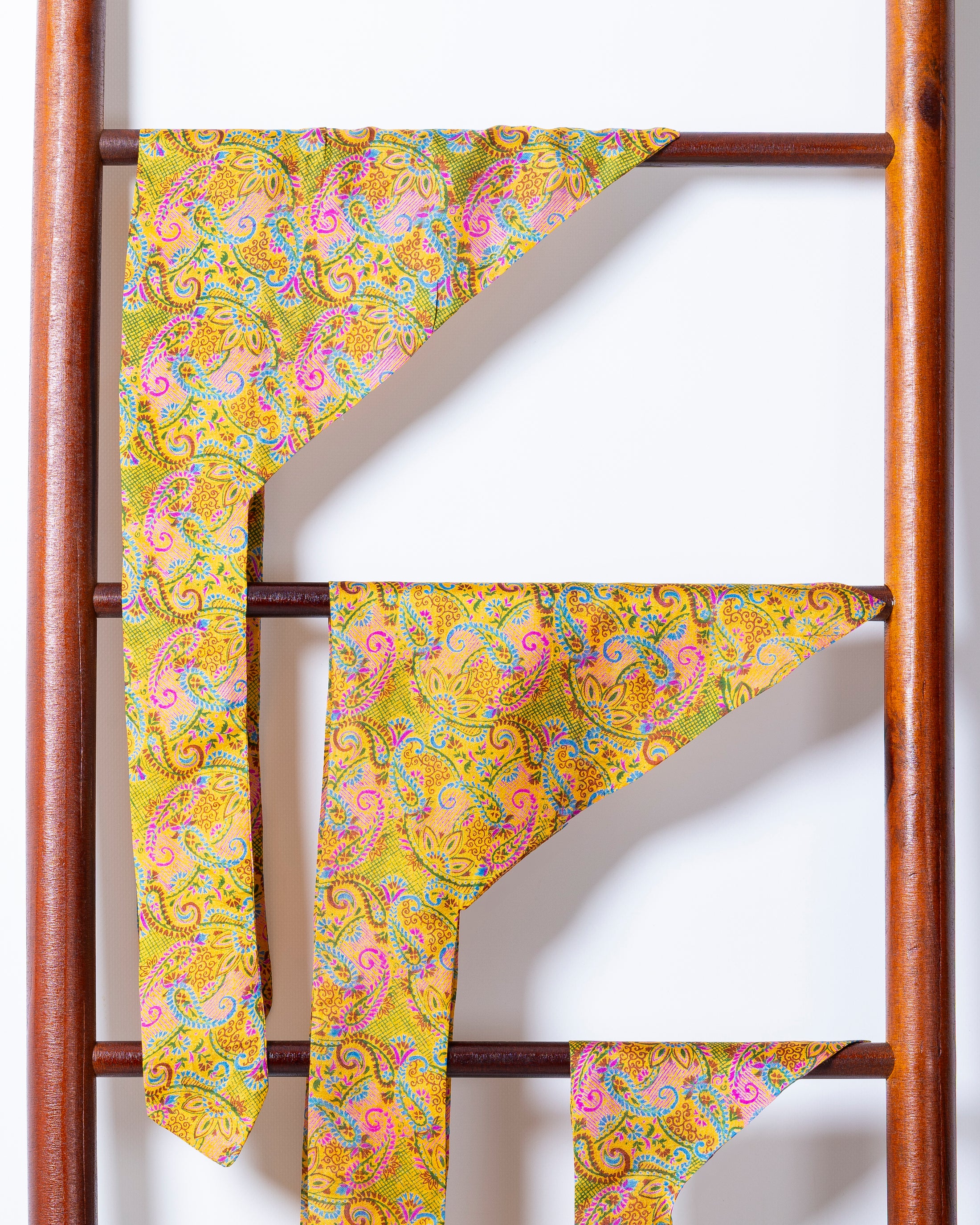 Foulard de soie Joy pour chien-Les Soieries d'HUBBTON'S